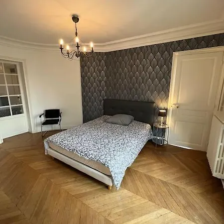Vue Tour Eiffel Avec Balcon Air Conditionne 6p Apartament *